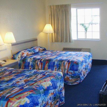 Travelodge By Wyndham Los Banos Ca Номер фото