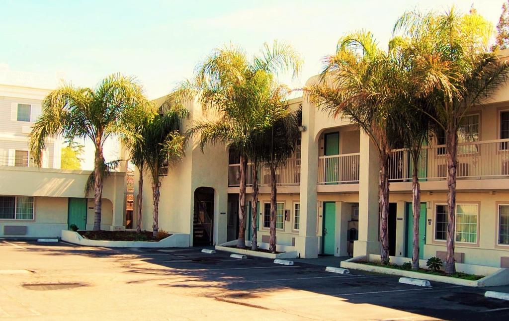 Travelodge By Wyndham Los Banos Ca Екстер'єр фото