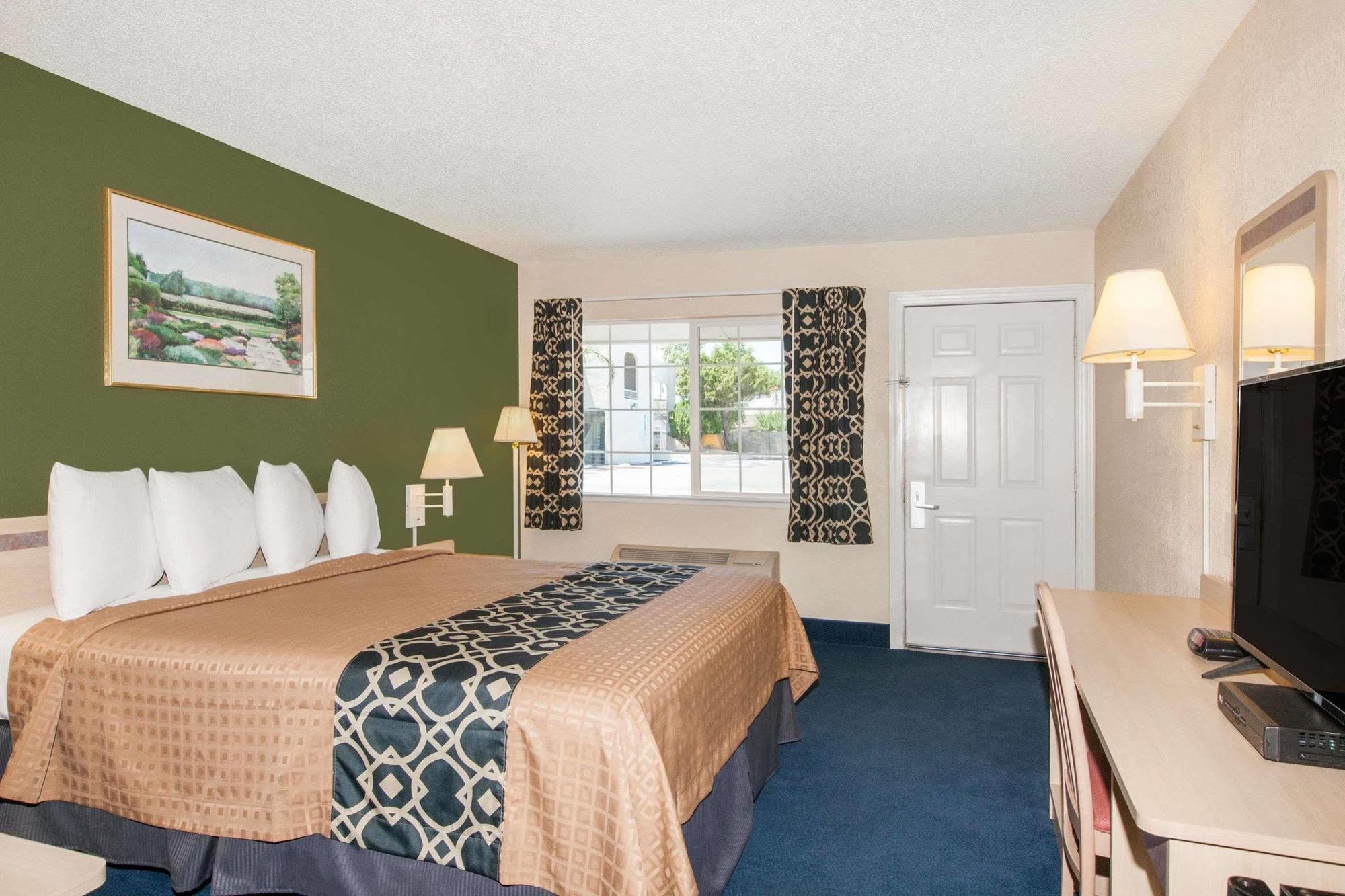 Travelodge By Wyndham Los Banos Ca Екстер'єр фото