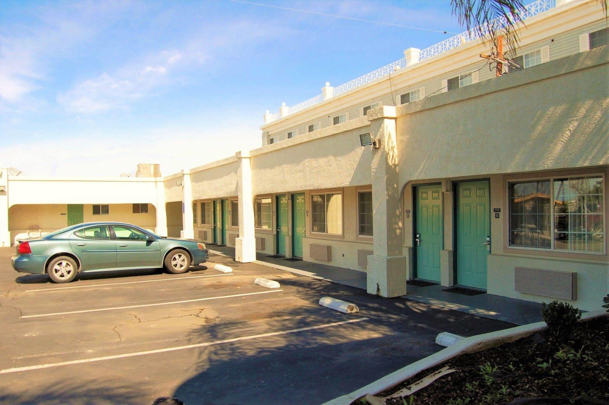 Travelodge By Wyndham Los Banos Ca Екстер'єр фото